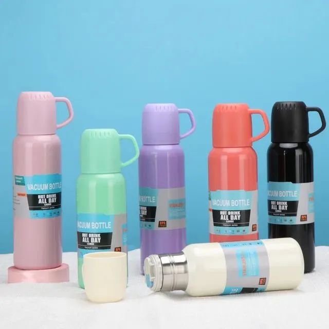 Red Box Vacuum Flask Bottle with 3 Cups